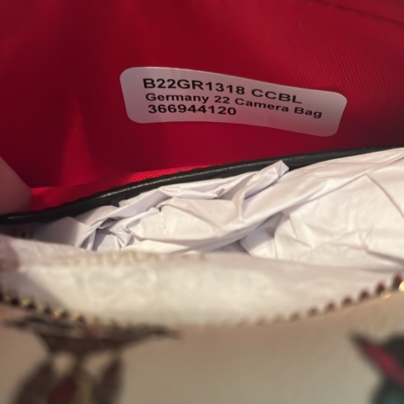 Dooney & Bourke - rare “Germany” design camera bag - Never used! $185!! - Picture 5 of 10